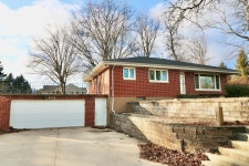 2433 Radford Rd, Dubuque, IA 52002 | MLS# 151086 | Trulia
