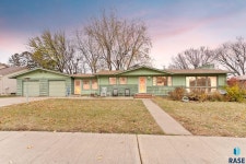 5316 W 33rd St, Sioux Falls, SD 57106 | MLS# 22500454 | Trulia 5316 W  33rd St, Sioux Falls, SD 57106 | MLS# 22500454 | Trulia
