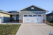 2722 E Sunburst Dr, Brandon, SD 57005 Townhouse for Sale | MLS# 22405926 2722 E  Sunburst Dr, Brandon, SD 57005 Townhouse for... 
