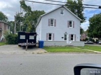 139 Grove St #1, Tenafly, NJ 07670 | MLS# 21034464 | Trulia