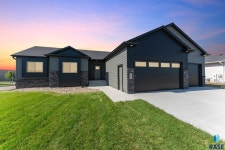 6709 E 37th St, Sioux Falls, SD 57110 - See Est. Value, Schools & More 6709 E  37th St, Sioux Falls, SD 57110 - See Est. Value... 