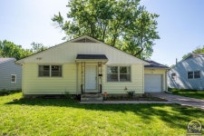 2229 SW Jewell Ave, Topeka, KS 66611 | MLS# 239359 | Trulia