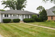 7349 S Park Ave, Burr Ridge, IL 60527 | MLS# 11170572 | Trulia