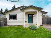 6437 SE Clatsop St, Portland, OR 97206 | MLS# 235660036 | Trulia