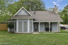 1113 Glendale Pl, Gulfport, MS 39507 - See Est. Value, Schools & More