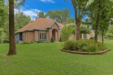 7624 Bittersweet Dr, Gurnee, IL 60031 | MLS# 12424348 | Trulia