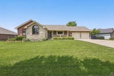 4727 NW Kendall Dr, Topeka, KS 66618 | MLS# 239618 | Trulia