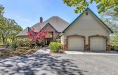 6776 Laurel Crest Dr, Medford, OR 97504 | MLS# 220198448 | Trulia