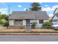 5732 SE Holgate Blvd, Portland, OR 97206 | MLS# 693817381 | Trulia
