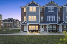 5922 Square Lake Ct, Troy, MI 48085 - See Est. Value, Schools & More