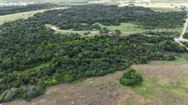 111 Treetop Rd, Refugio, TX 78377 | MLS# 148352 | Trulia