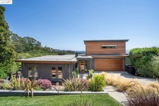 4378 Arcadia Ave, Oakland, CA 94602 | MLS# 41105279 | Trulia