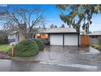 6435 SE Plum Dr, Milwaukie, OR 97222 | MLS# 23295396 | Trulia