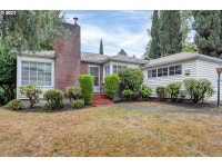 7555 SW Brier Pl, Portland, OR 97219 | MLS# 21105324 | Trulia