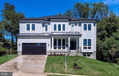 6702 Hazel Ln, Mc Lean, VA 22101 - See Est. Value, Schools & More