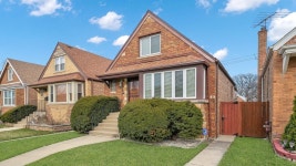 7155 S Kedzie Ave, Chicago, IL 60629 | Trulia 7155 S  Kedzie Ave, Chicago, IL 60629 | Trulia