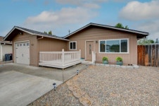1457 Carolyn Cir, Medford, OR 97504 | MLS# 220128470 | Trulia
