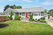 3767 Whitebirch Ct, Wantagh, NY 11793 | MLS# 3329705 | Trulia