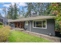 4933 SW 18th Pl, Portland, OR 97239 | MLS# 633443300 | Trulia