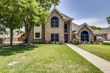 6805 Blake Dr, Arlington, TX 76001 | MLS# 20890739 | Trulia