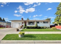 1370 Baker St, Baker City, OR 97814 | MLS# 21037245 | Trulia