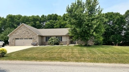 555 S Golf Blvd, Crawfordsville, IN 47933 - See Est. Value, Schools & More 555 S  Golf Blvd, Crawfordsville, IN 47933 - See Est.... 