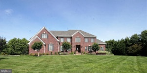 6 Landview Ct, Trenton, NJ 08691 | MLS# NJME2000910 | Trulia