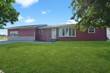 614 16th St SW, Minot, ND 58701 | MLS# 230058 | Trulia