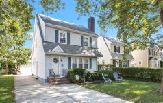 37 Cambridge Ave, Garden City, NY 11530 | MLS# 3336530 | Trulia
