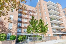 67-50 Thornton Pl #1R, Forest Hills, NY 11375 | Trulia