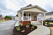 2624 Pauline Ave, Schenectady, NY 12306 | MLS# 202126553 | Trulia