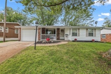 3908 Manorwood Dr, Saint Louis, MO 63125 | MLS# 21061904 | Trulia