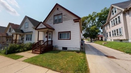 2555 S 13th St, Milwaukee, WI 53215 | MLS# 1758952 | Trulia
