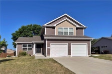 226 15th Ave NW, Altoona, IA 50009 | MLS# 679211 | Trulia