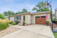 275 W Middle St, South Elgin, IL 60177 | MLS# 11173077 | Trulia