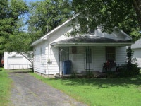 907 N Commercial St, Benton, IL 62812 | MLS# EB440847 | Trulia