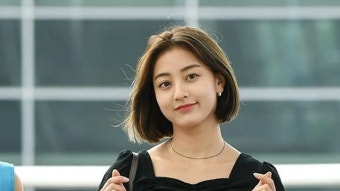 [T포토] 지효 '하트보다 러블리' - TV리포트