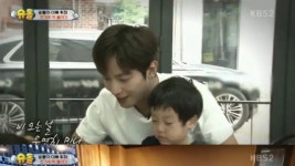 ‘슈돌’ 정용화, 서언-서준 떡선물에 삼촌미소 ‘기특한 형제’