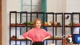 [TV@픽] 현아, ‘요상한 식당’ MC 김용만을 삼촌이라 부른 이유 - TV리포트