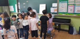 군정소식 > 의령소식 > 보도자료 > 의령군보건소 의령초등학교 불소바니쉬도포사업 추진 | 의령군청