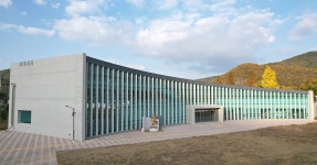 문화공간 > 백산 나라사랑 너른마당 > 백산 나라사랑 너른마당 소개 의령군청 | 문화관광