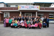 (글보기)2015 모범경로당 시상식(비안면 자락리 최우수) | 포토뉴스 | 의성군정 | 의성군 열린군수실 의성군 열린시장실