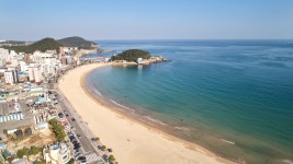 부산 관광 아카이브 > 송정해수욕장 BUSAN TOURISM ARCHIVE | 부산 관광 아카이브: 공식 관광 사진, 자료, 이미지, 영상, 문서 자료