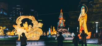 알록달록 은은한 부산연등회: 부산에가면 : 축제 : 축제 상세: 부산시 공식 관광 포털 비짓부산 visit busan 알록달록 은은한 부산연등회... 