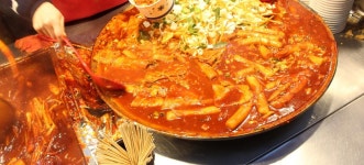李家辣炒年糕 (이가네 떡볶이): 來到釜山 : 餐飲 : 餐飲: 부산시 공식 관광 포털 비짓부산 visit busan 李家辣炒年糕 (이가네 떡볶이)... 