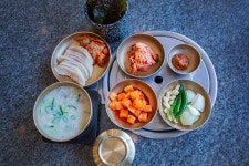 정짓간 돼지국밥 & 막국수: 부산에가면 : 명소 : 명소 상세: 부산시 공식 관광 포털 비짓부산 visit busan 정짓간 돼지국밥 & 막국수... 