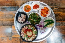 한국 대표 아이돌이 선택한 국밥집 ‘자매국밥’: 추천여행 : 미식투어 : 미식투어 상세: 부산시 공식 관광 포털 비짓부산 visit busan 한국... 