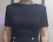 키160 몸무게54~몸에 딱 붙고 배꼽에서 5센티정도 내려가는... 몸무게54~몸에 딱 붙고 배꼽에서 5센티정도 내려가는 기장이라 하이... 