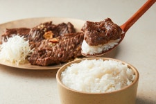 창원이 사랑하는 로컬맛집  벚꽃꿀 양념구이 & 소불고기 전골 by (주) 현대그린푸드 | wadiz 창원이 사랑하는 로컬맛집 