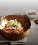 by 산방푸드시스템즈 주식회사 | wadiz 50년 전통의 제주산방식당 제주식 비빔밀냉면 드셔보셨나요 ?? by 산방푸드시스템즈 주식회사... 